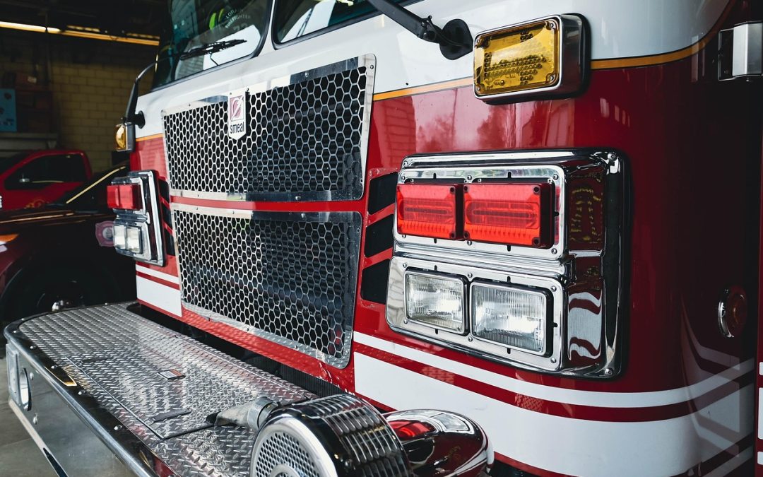 Dinas Damkar Sanggau Evakuasi Ular di Terminal